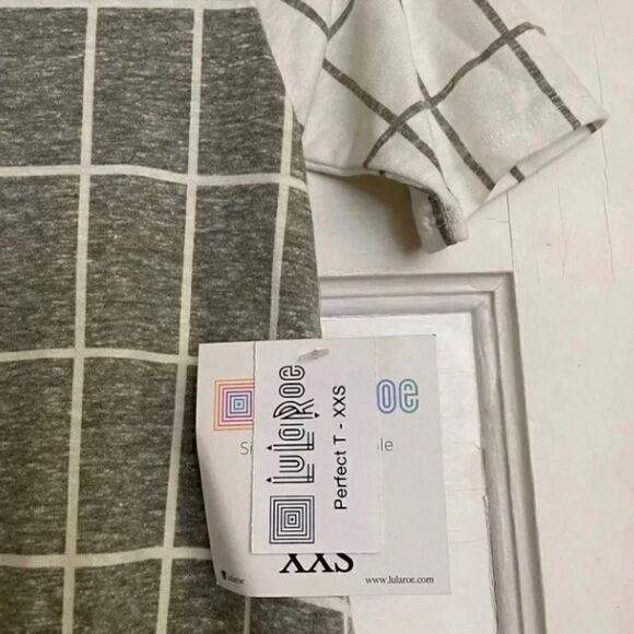 LuLaRoe XXS Perfect Tee (Gray) • Swing Trapeze Tee • Flattering Half Sleeves NWT - Picture 12 of 15